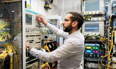 刷新纪录！商业光纤传输速度突破450Tb/s