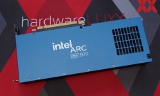 Intel锐炫Pro B70四卡并联首测！功耗达720W