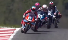 绝地反超！张雪机车“生吃”两台雅马哈R9和杜卡迪V2：再夺一冠