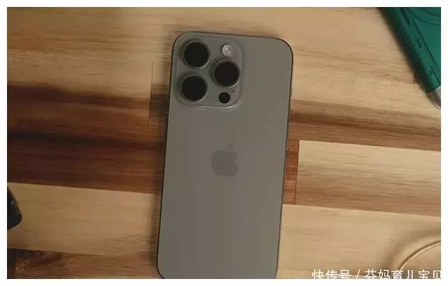 苹果不再保守，iPhone15Pro跌去1600多元，被誉为行业最强小屏大S自乱阵脚！律师发声帮倒忙连忙撤文，台媒曝服药致幻确有其事 第4张