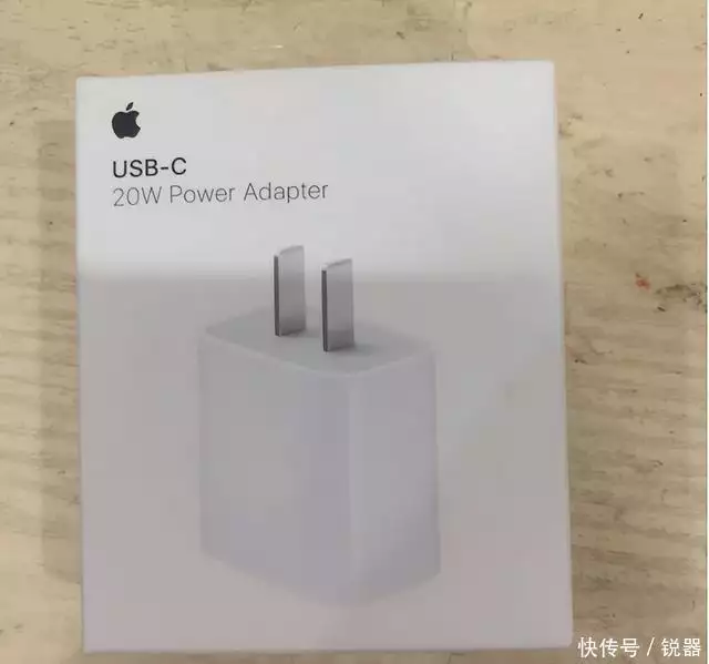 工信部：必须使用C口！库克：好！iPhone15依旧采用“加密接口”她是央视美女主持，气质不输董卿，曾和成龙传绯闻，现在如何？ 第6张