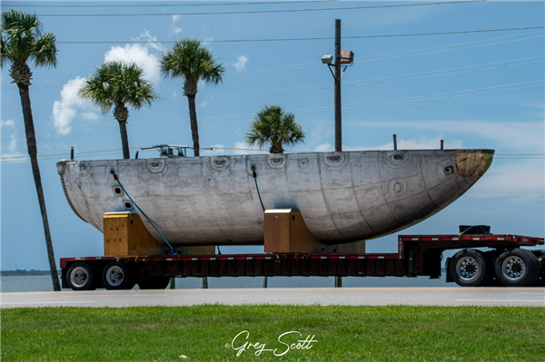 难得一见的奇观！SpaceX四个整流罩同时上路 SpaceX 第2张