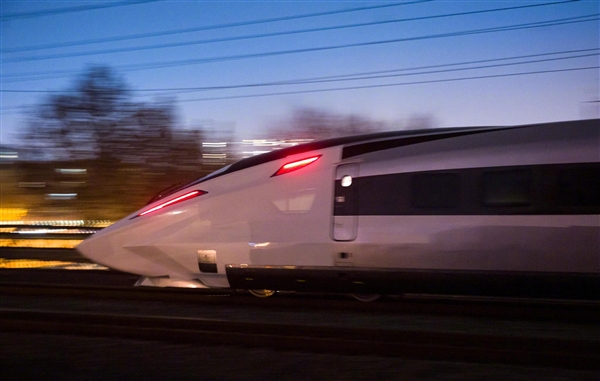 极速450km/h！CR450复兴号原型车露面：车头极其科幻 CR450复兴号原型车 第3张