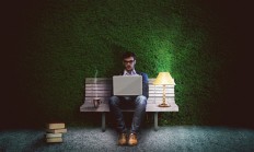 谷歌、OpenAI等巨头称AI实现每周4天工作制：员工实际更累了 要执行“9006”