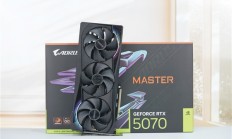 自带炫酷色彩！技嘉RTX 5070 MASTER显卡图赏