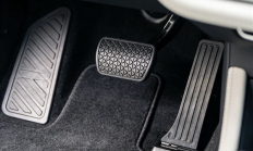 驾驶证逾期未换出车祸 保险公司能拒赔吗 法院判了