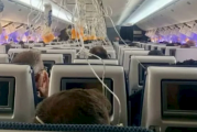 波音777客机7分钟急降8230米 挂出7700紧急代码后返航伦敦