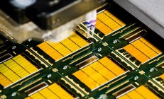 iPhone 18 Pro内存成本翻三倍！苹果游说特朗普政府放行长鑫存储芯片