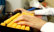 Anthropic大模型慎用：将全球用户数据交给美情报机构