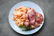 28岁准新郎食物中毒去世：生前疑食用变质鸡肉