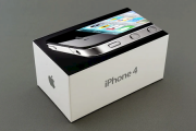 iPhone 4“死亡之握”天线门修复细节揭秘：苹果仅修改了20字节数据