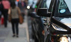 美国23岁醉酒女子坐网约车 被司机扔高速路口遇车祸身亡！Uber被判赔超2.6亿元