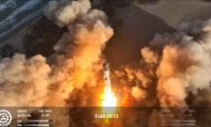 马斯克旗下SpaceX星舰第八次试飞发射：将部署四颗星链模拟器