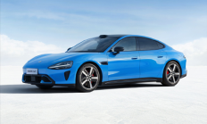 新一代SU7门把手大升级：全系标配三重冗余 车内外都可机械开门