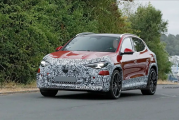 奔驰最亲民纯电SUV！全新AMG GLA路试谍照曝光：680马力对标宝马iX3 M