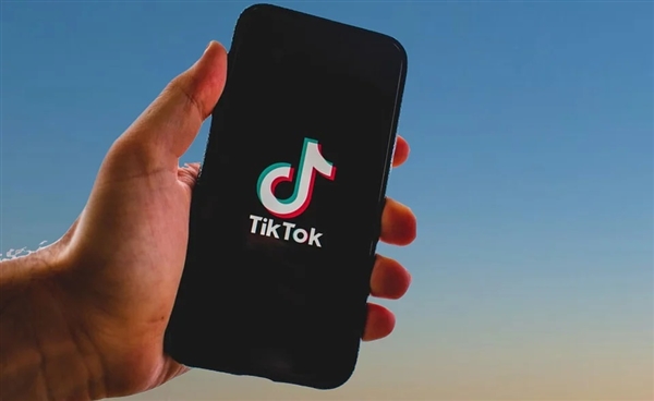 TikTok王者归来！重返美国应用商店下载量翻倍：竞品遭重击 TikTok 第2张