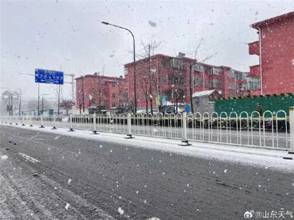 济南突降暴雪气温骤降近20℃：寒潮预警发布 济南突降暴雪气温骤降近20℃ 第1张