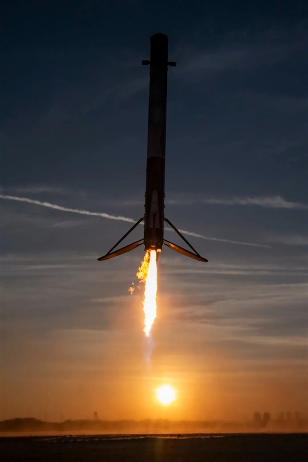 SpaceX 13小时内创纪录3连发！拯救被困宇航员、一箭74星 13小时内创纪录3连发 第2张