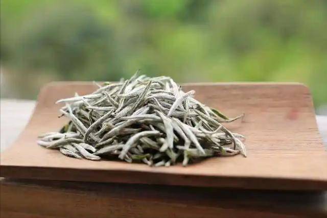 痛风不能喝茶？提醒：3茶有助排出尿酸，1种茶加重病情，别喝错 痛风不能喝茶 第10张