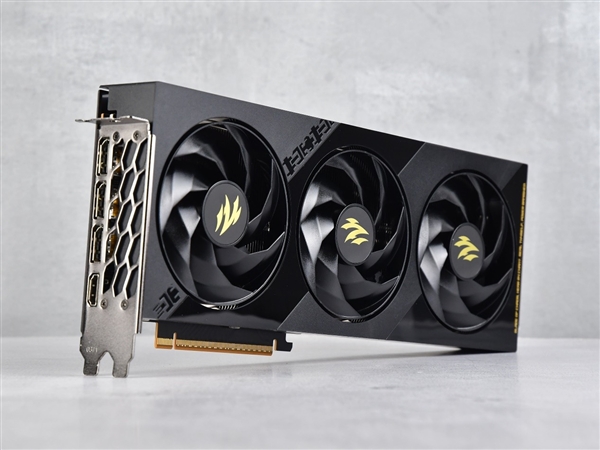 影驰RTX 5060魔刃上手:磁吸RGB光效的50系甜点卡 第24张 影驰RTX 5060魔刃上手:磁吸RGB光效的50系甜点卡 第24张