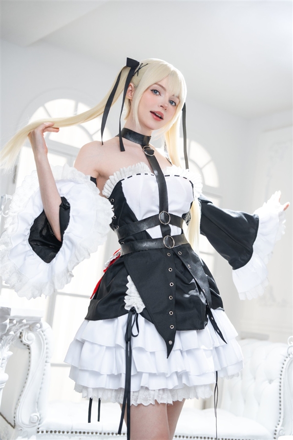 阿什莉体模Cos《合金装备3》EVA 穿开胸服完美还原 阿什莉体模 Cos 合金装备3 第16张