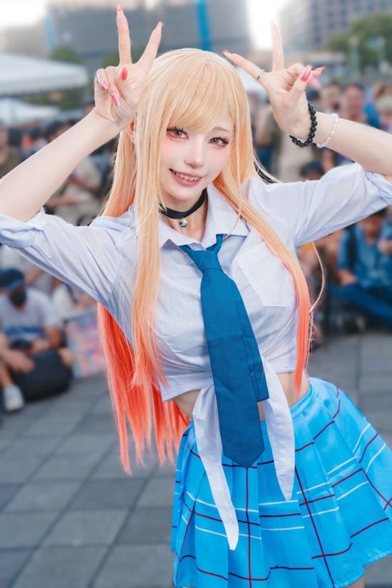 《寂静岭f》女主COS！裙子破损手拎水管 寂静岭f COS 第7张