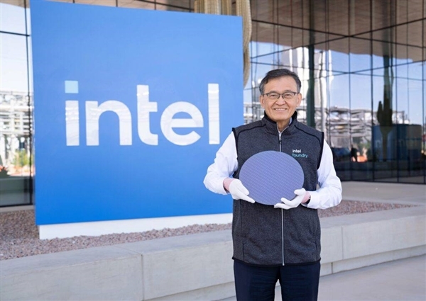 还得是Wintel联盟 Intel的18A工艺被曝代工微软下代AI芯片Maia2 Intel18A工艺 微软下代AI芯片Maia2 第2张