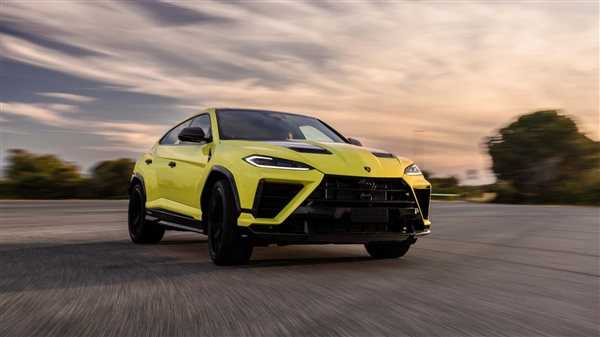 4.0T双涡轮V8插混动力！兰博基尼Urus SE Performante官图发布 兰博基尼Urus Performante 第1张