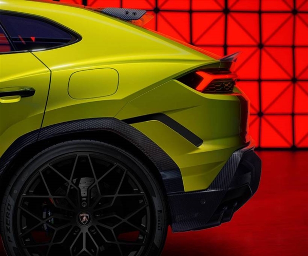 4.0T双涡轮V8插混动力！兰博基尼Urus SE Performante官图发布 兰博基尼Urus Performante 第7张