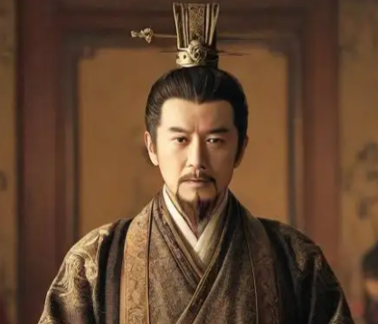 程昱施离间计，坐观袁氏阋墙收渔翁之利 程昱施离间计 第1张