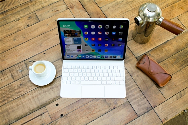 乔布斯打造的iPad遭遇iPhone Ultra和MacBook双线夹击：苹果自家产品左右互搏 iPad 第3张