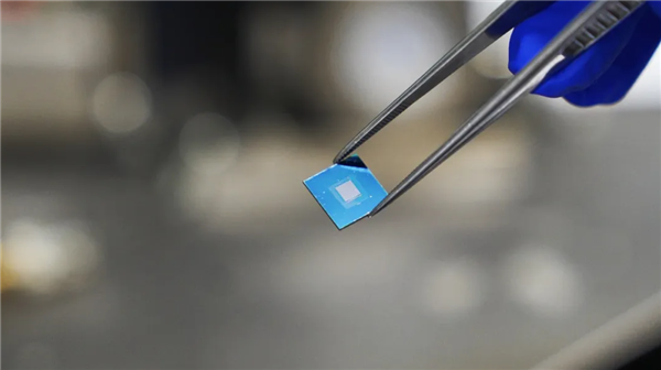 存储领域重大突破！复旦量子闪存技术登Science 量子闪存 第3张