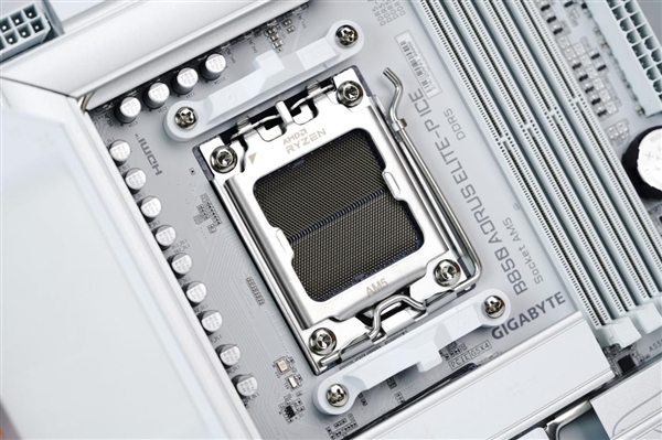 融入雕妹二次元设计！技嘉B850 AORUS ELITE-P ICE主板图赏 技嘉B850 ICE主板 第11张