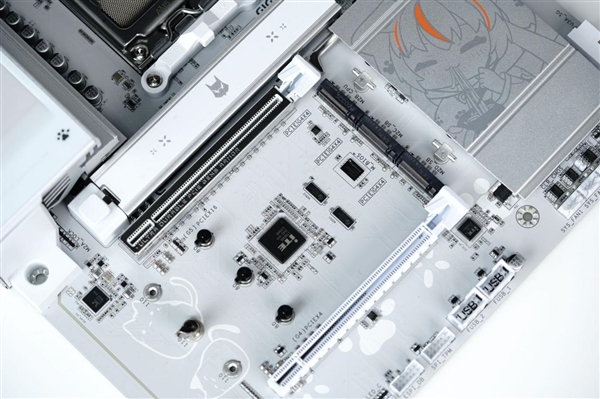 融入雕妹二次元设计！技嘉B850 AORUS ELITE-P ICE主板图赏 技嘉B850 ICE主板 第16张