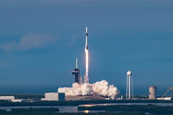 SpaceX上市后首份财报出炉！Q2营收同比增长92% 星链成唯一盈利部门 SpaceX 第2张