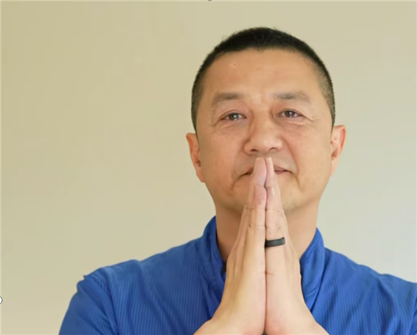 罕见病女孩向嫣然捐99999元救命钱 李亚鹏发视频回应几度哽咽 第1张