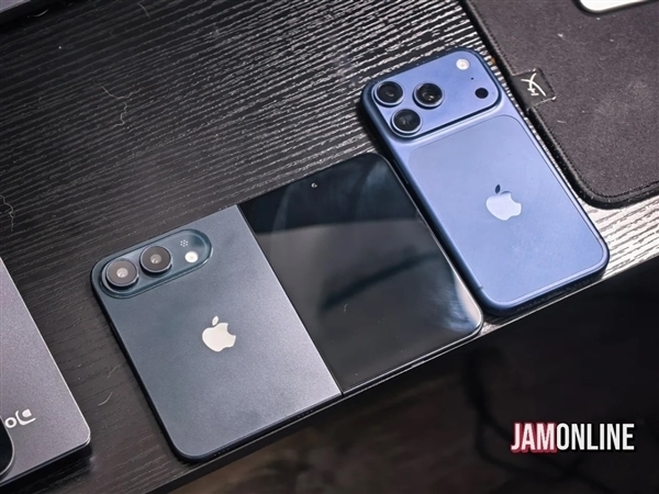 苹果iPhone Ultra 9月亮相：将直接带动全年折叠屏出货量大涨20% 第1张