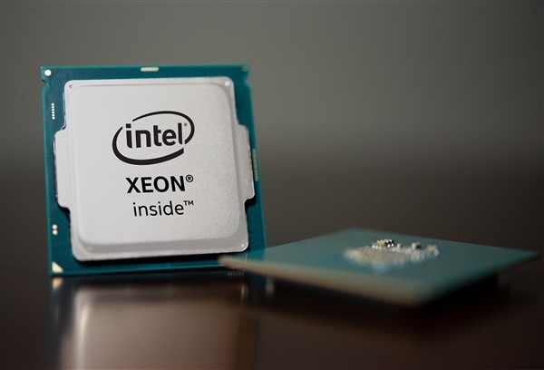 Intel下代至强7首次现身!32核240MB缓存、18A-P工艺跑通 Intel至强7 第4张 Intel下代至强7首次现身!32核240MB缓存、18A-P工艺跑通 Intel至强7 第4张
