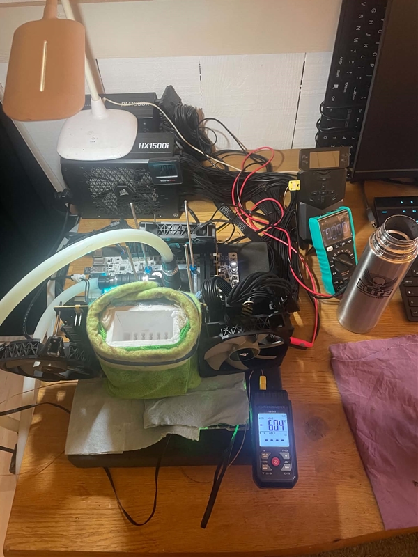 比公版高42%：RTX 5090液氮超频破纪录！GPU频率拉至3623MHz RTX 5090液氮超频 第3张