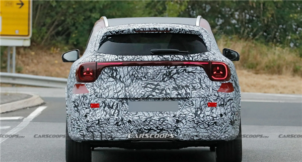 奔驰最亲民纯电SUV！全新AMG GLA路试谍照曝光：680马力对标宝马iX3 M 奔驰AMG GLA 第6张