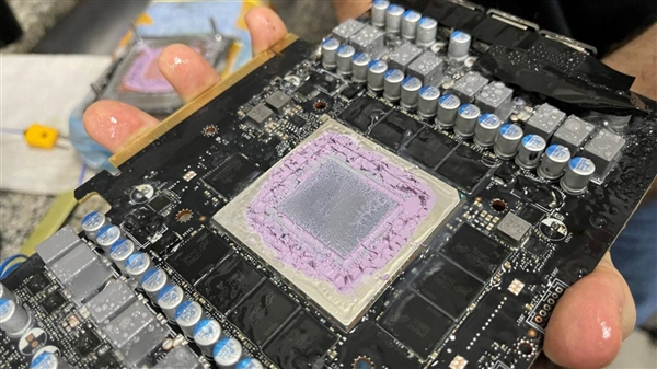 RTX 4090可用显存缩水1.5GB！三次返厂换新被拒：只涂硅脂就寄回 4090可用显存缩水1.5GB 第4张