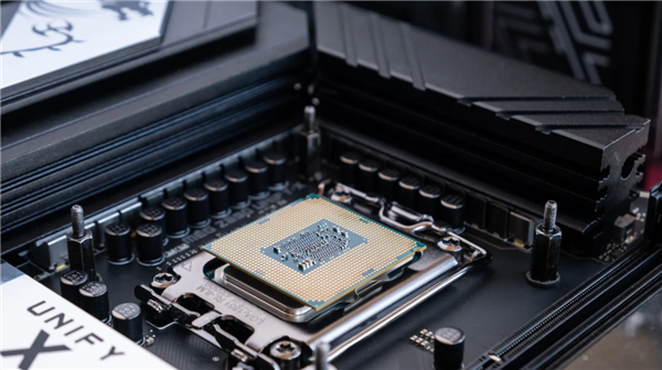 6700K到270K Plus十年旗舰同台！Intel CPU全测完：13900K之后游戏性能再无惊喜 Intel CPU全测 第3张