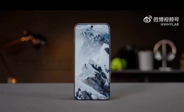 vivo X500 Pro Max真机现身:极窄四等边直屏 京东方供货 Max 第1张 vivo X500 Pro Max真机现身:极窄四等边直屏 京东方供货 Max 第1张