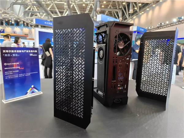 显卡不插主板了！铭瑄Z890 ITX主板用MCIO接口外接显卡 铭瑄Z890 ITX主板 MCIO接口外接显卡 第3张