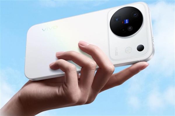 大内存党狂喜！vivo X500新增16GB+512GB版本：6499元 vivo X500 第2张