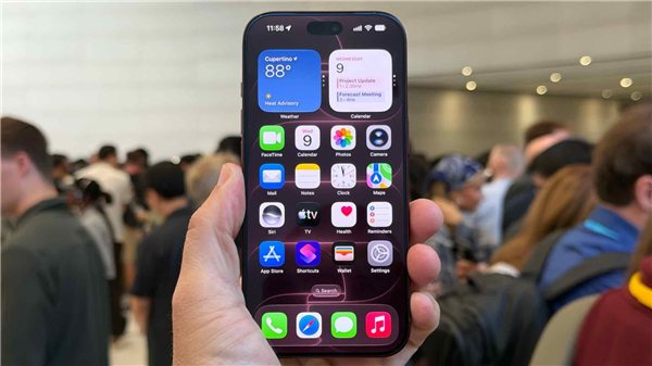 无缘真全面屏！iPhone 20挖孔还在：灵动岛+四曲面设计 iPhone 20 第3张
